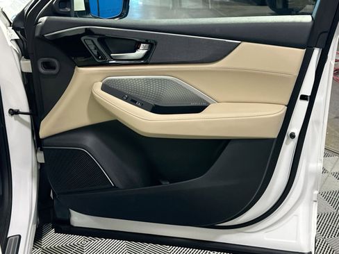 Used 2023 Acura MDX Advance image 40