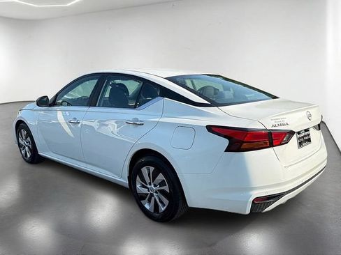 Used 2023 Nissan Altima 2.5 S FWD image 8