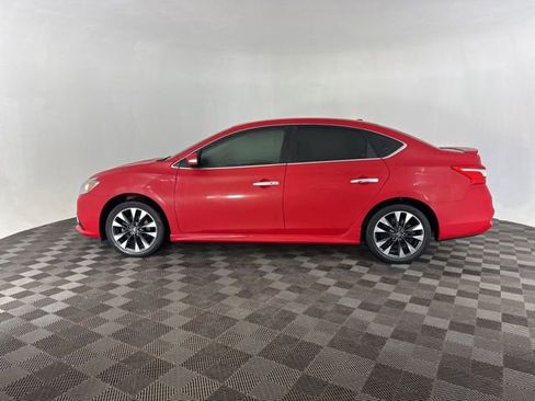Used 2019 Nissan Sentra SR image 4