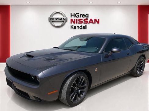 Used 2020 Dodge Challenger R/T Scat Pack RWD image 4