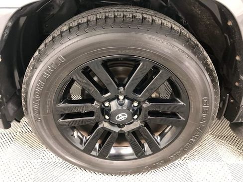 Used 2019 Toyota 4Runner Limited AWD/4WD image 29