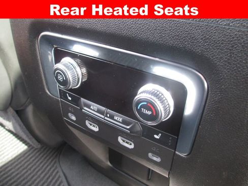 Used 2024 GMC Yukon XL Denali Ultimate AWD/4WD image 30