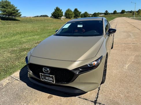 Certified 2025 MAZDA MAZDA3 Carbon image 2