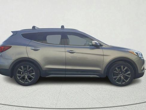 Used 2018 Hyundai Santa Fe Sport FWD image 7