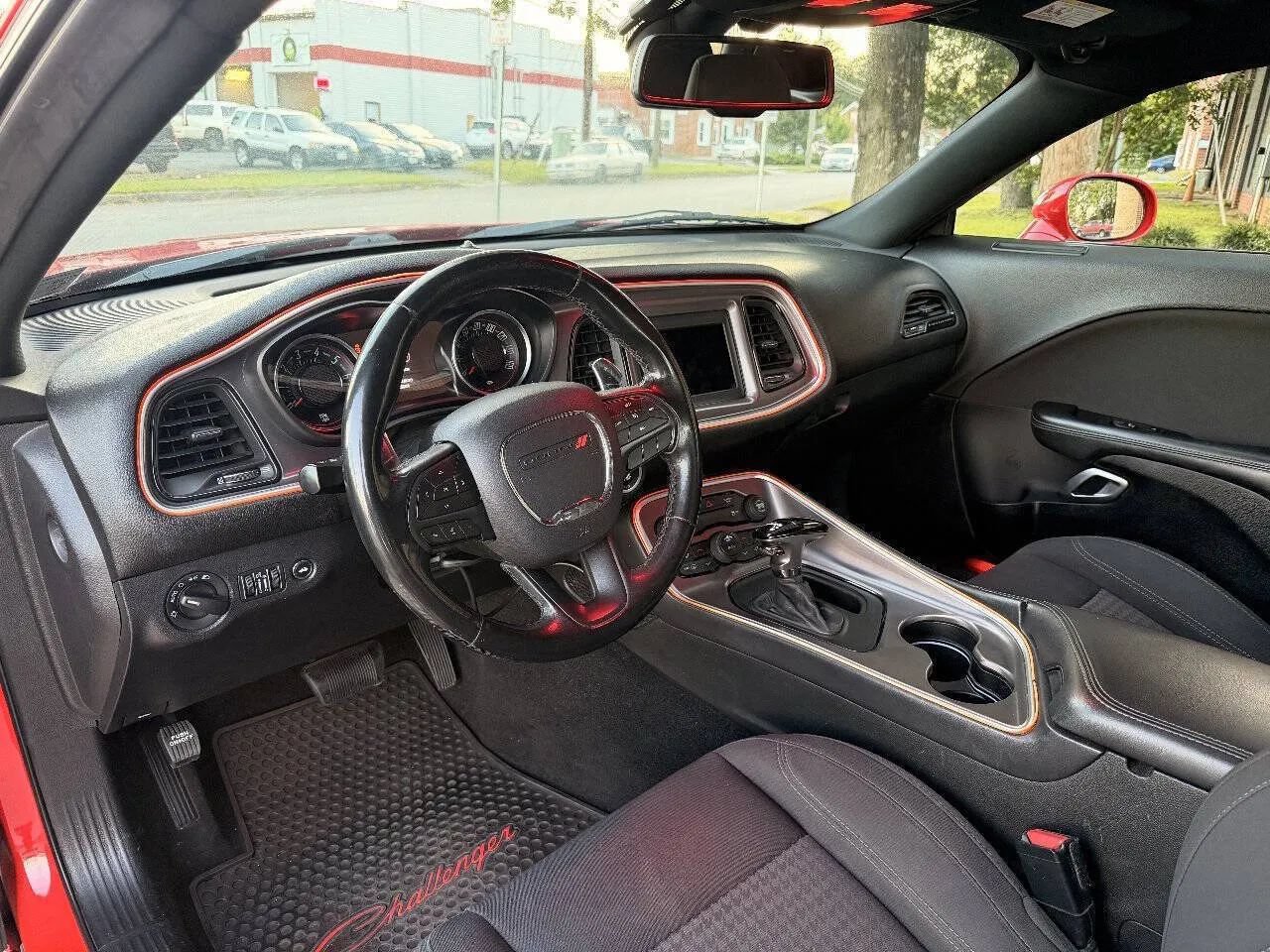 Used 2019 Dodge Challenger SXT RWD image 13
