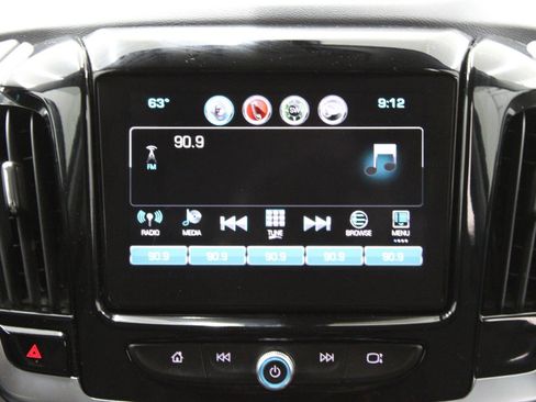 Used 2018 Chevrolet Traverse LT image 25