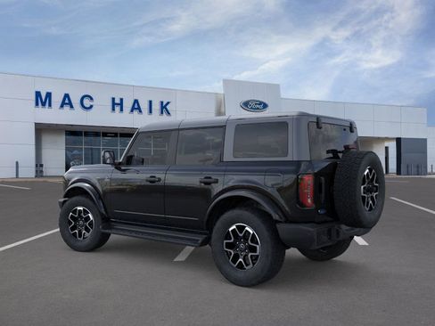 New 2026 Ford Bronco Outer Banks image 4