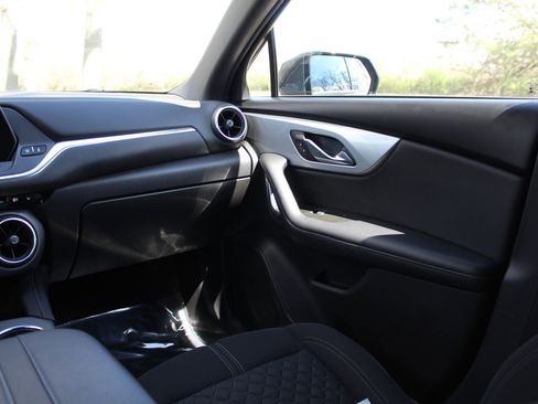 Used 2021 Chevrolet Blazer LT FWD image 11