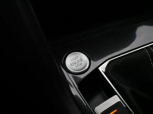 Certified 2024 Volkswagen Tiguan SE R-Line image 28