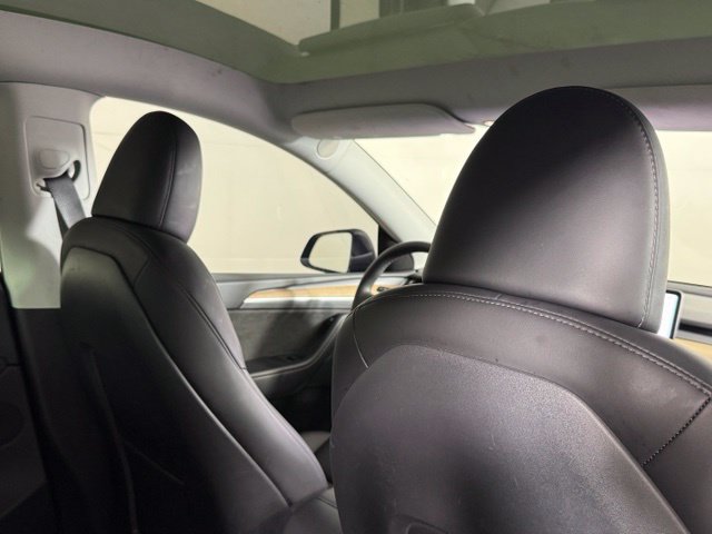 Used 2024 Tesla Model Y Long Range RWD image 27