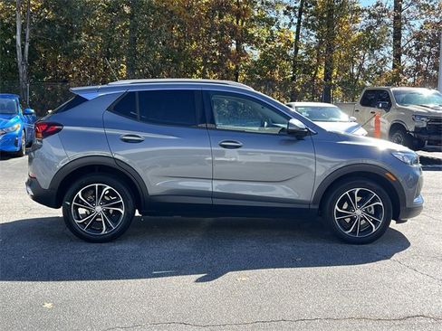 Used 2020 Buick Encore GX Essence w/ Advanced Technology Package image 27