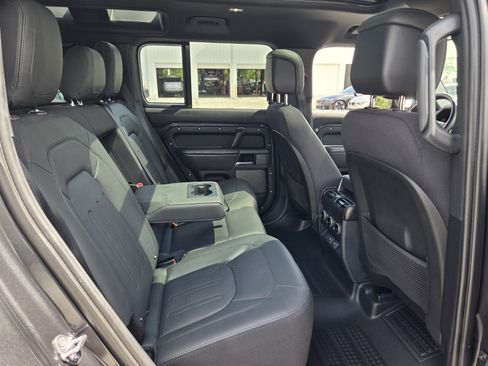 Used 2024 Land Rover Defender 110 X AWD/4WD image 16