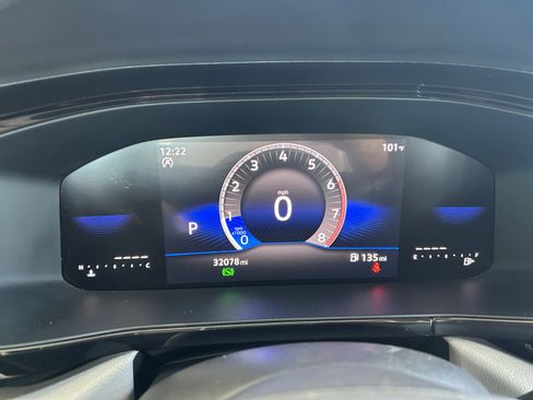 Used 2024 Volkswagen Taos S FWD image 16