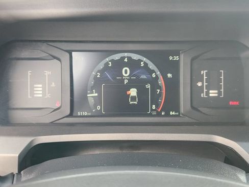 Used 2025 Toyota Tacoma SR5 AWD/4WD image 15