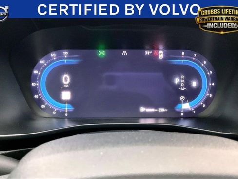 Certified 2023 Volvo XC40 B5 Ultimate w/ Protection Package Premier AWD/4WD image 28
