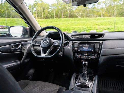 Used 2018 Nissan Rogue SV FWD image 30