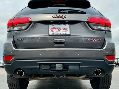 Used 2017 Jeep Grand Cherokee Trailhawk w/ Trailhawk Luxury Group AWD/4WD image 19