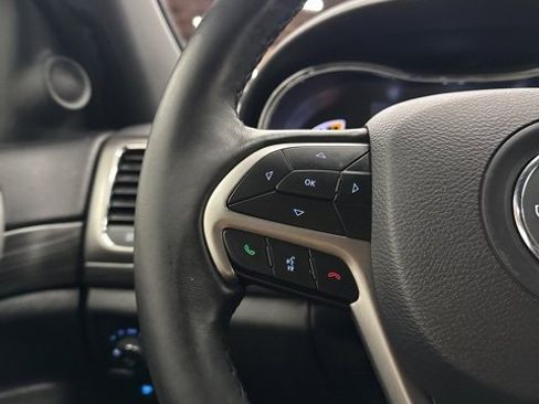Used 2019 Jeep Grand Cherokee Altitude image 16