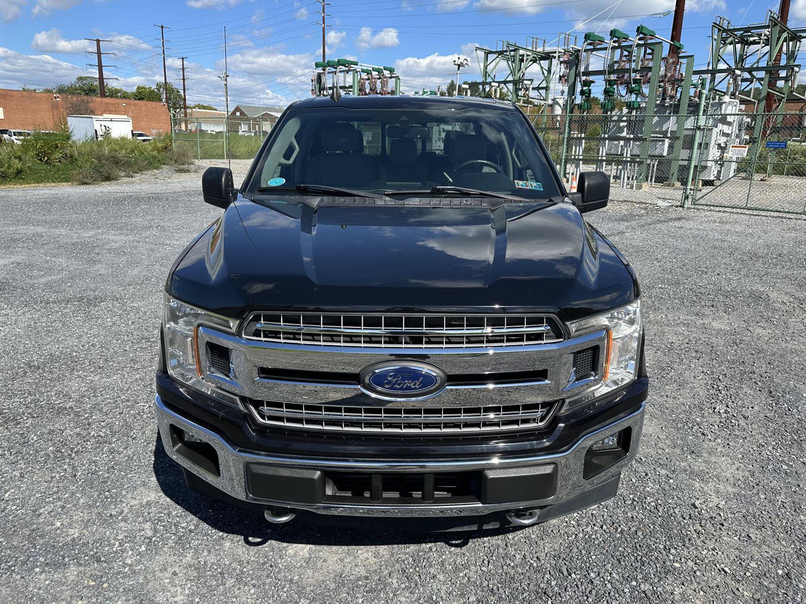 Used 2019 Ford F150 XLT w/ Equipment Group 302A Luxury AWD/4WD image 3