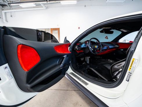Used 2021 Ferrari SF90 Stradale image 35