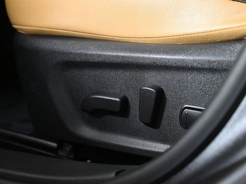 Used 2024 Nissan Sentra SV w/ SV Premium Package image 25