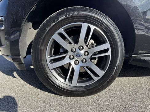 Used 2024 Ford Expedition Max Limited image 2