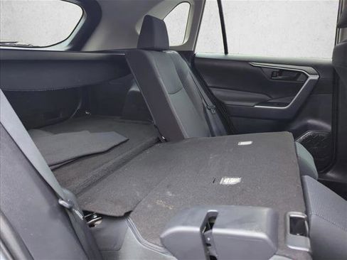 Used 2021 Toyota RAV4 LE image 24