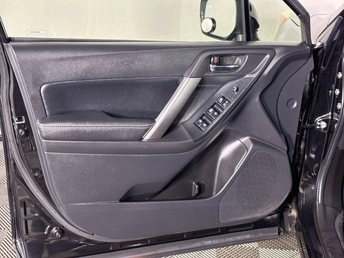 Used 2015 Subaru Forester 2.5i Limited AWD/4WD image 10