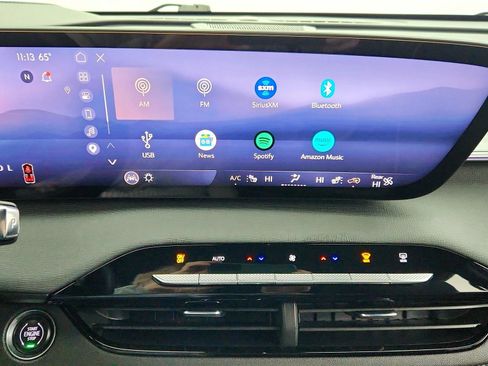 Used 2025 Buick Enclave Preferred FWD image 30