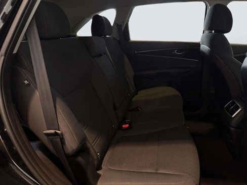 Used 2017 Kia Sorento FWD image 30