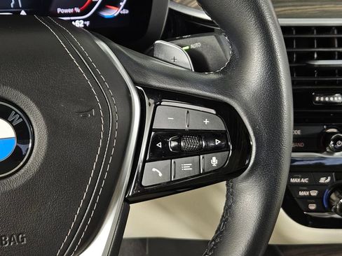 Used 2023 BMW 540i w/ Executive Package image 29