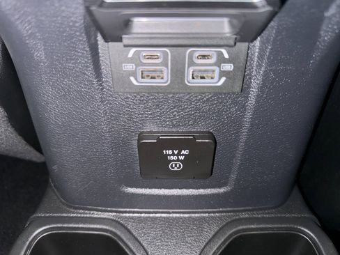 Used 2021 Jeep Wrangler Unlimited Sahara image 30