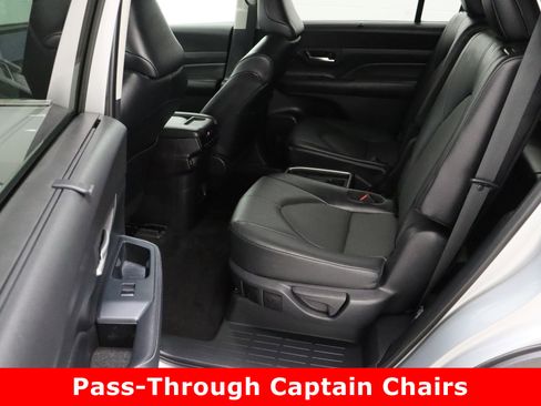 Certified 2025 Toyota Grand Highlander AWD image 29