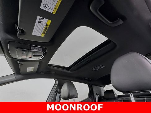 Used 2022 Hyundai Santa Cruz Limited w/ Winter Package image 4