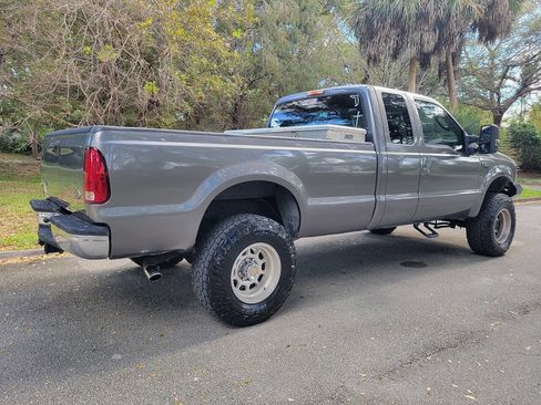 Used 2003 Ford F250 XLT image 5