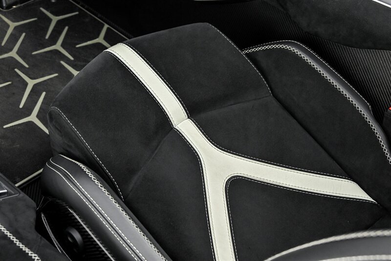 Used 2020 Lamborghini Aventador SVJ AWD/4WD image 47