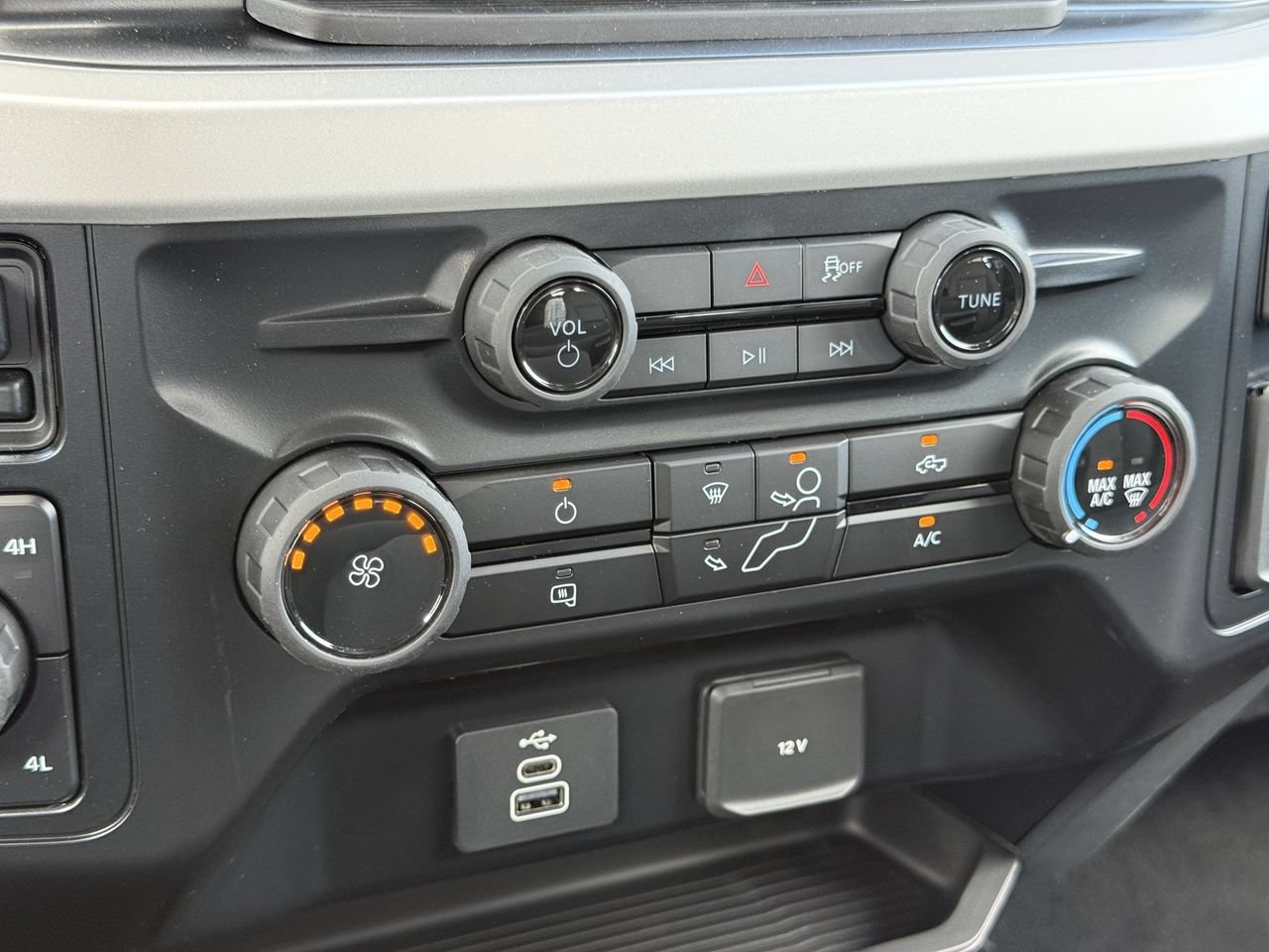 New 2026 Ford F250 XL w/ STX Appearance Package AWD/4WD image 17