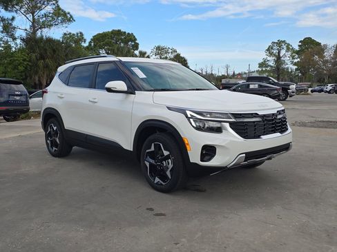 New 2026 Kia Seltos EX image 2