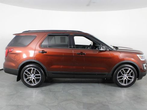 Used 2016 Ford Explorer Sport w/ Equipment Group 401A AWD/4WD image 10