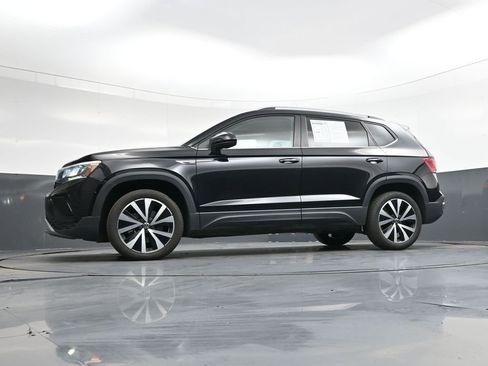 Used 2024 Volkswagen Taos SE image 42