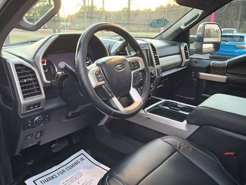 Used 2019 Ford F250 Lariat w/ Lariat Ultimate Package image 9