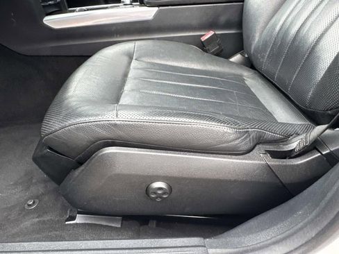 Used 2016 Mercedes-Benz E 400 Sedan image 18
