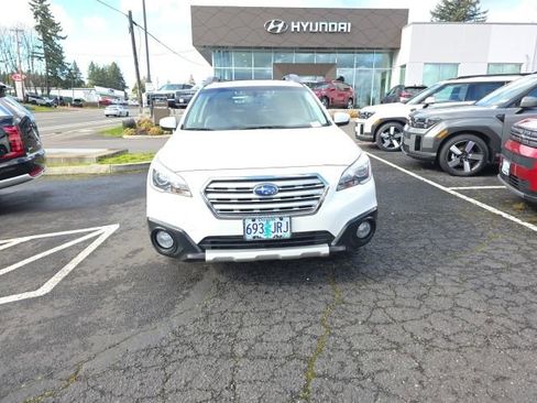 Used 2017 Subaru Outback 3.6R Limited AWD/4WD image 4
