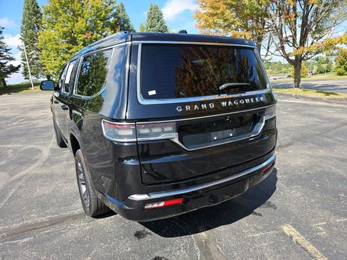 Used 2024 Jeep Grand Wagoneer L 4WD image 3