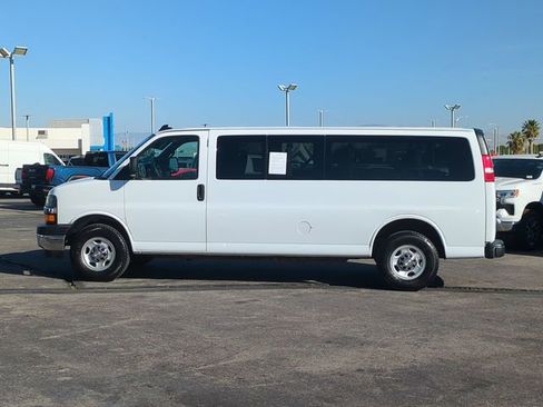 Used 2024 Chevrolet Express 3500 LT w/ LT Preferred Equipment Group RWD image 5
