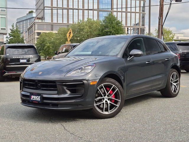 Used 2023 Porsche Macan S AWD/4WD image 1