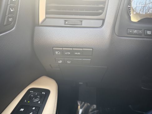 Used 2021 Lexus RX 350 AWD w/ Luxury Package image 18