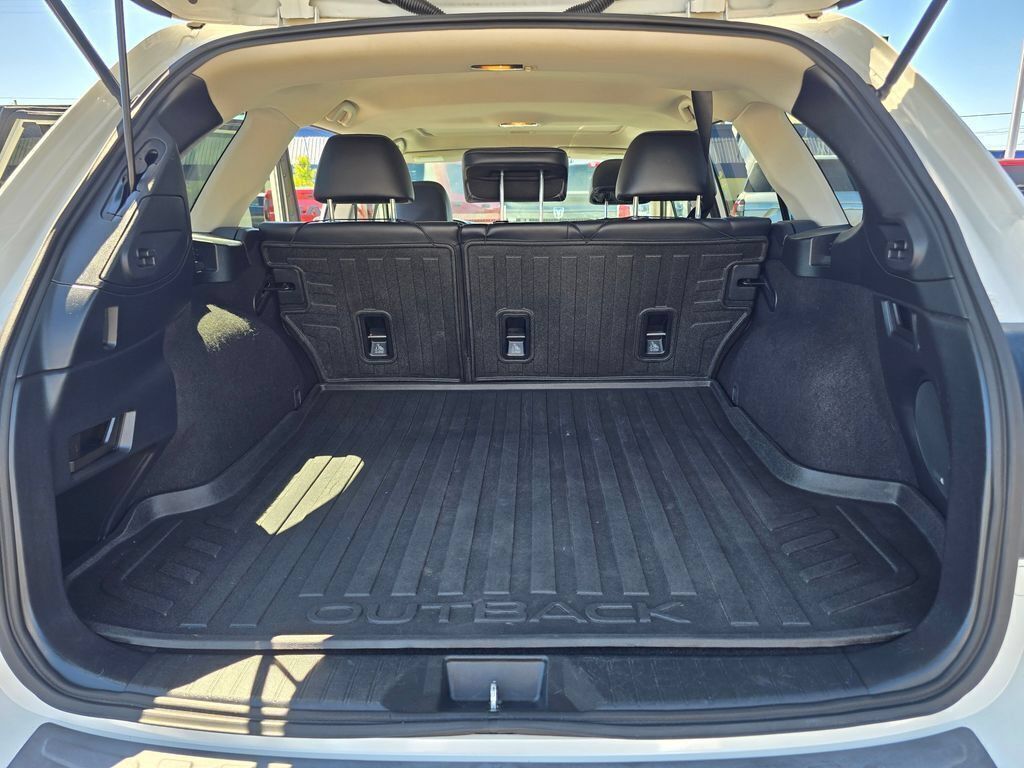 Used 2017 Subaru Outback 2.5i Limited AWD/4WD image 16