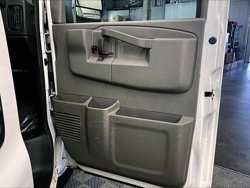 Used 2022 Chevrolet Express 2500 w/ Driver Convenience Package RWD image 25