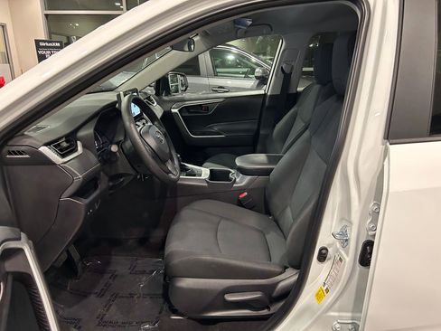 Used 2025 Toyota RAV4 LE image 11